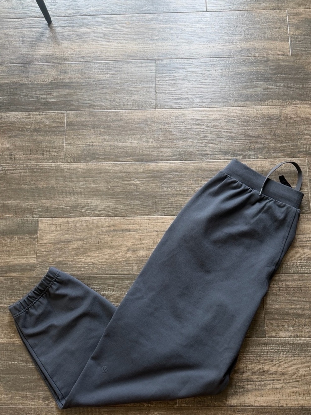 Lululemon dark Gray joggers with drawstring waist #athletic sz mens M